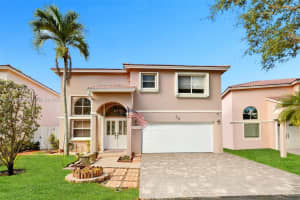 310 SW 99th Ave, Pembroke Pines, FL 33025, Sold 03/08/22