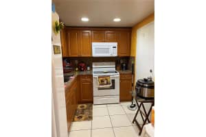 6707 NW 169th St APT A201, Hialeah, FL 33015, Sold 03/30/22