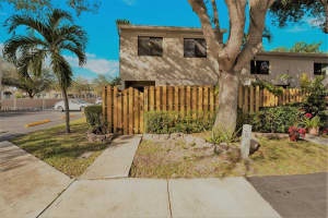 5078 S University Dr, Davie, FL 33328, Sold 03/09/22