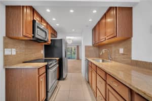 8305 NW 61st St APT C110, Tamarac, FL 33321, Sold 06/13/22