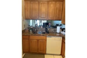 3252 Foxcroft Rd APT 210, Miramar, FL 33025, Sold 03/25/22