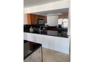 345 Ocean Dr APT 1122, Miami Beach, FL 33139, Sold 03/18/22