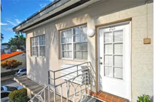 717 Española Way APT 201, Miami Beach, FL 33139, Sold 03/04/22