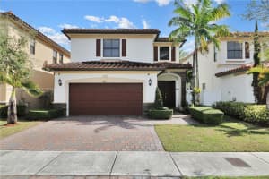 8813 W 34th Ave, Hialeah, FL 33018, Sold 04/08/22