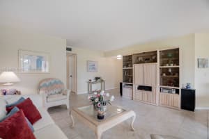 A, 5701 Camino Del Sol APT 107, Boca Raton, FL 33433, Sold 03/31/22