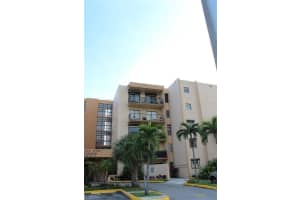 1820 W 53rd St APT 104, Hialeah, FL 33012, Sold 03/31/22