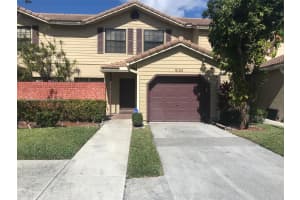 9124 Vineyard Lake Dr, Plantation, FL 33324, Sold 02/28/22