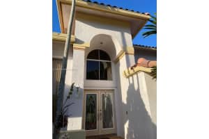 9401 SW 8th St, Pembroke Pines, FL 33025, Sold 05/25/22