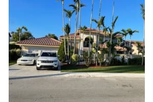 9401 SW 8th St, Pembroke Pines, FL 33025, Sold 05/25/22