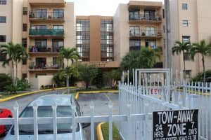 1820 W 53rd St APT 414, Hialeah, FL 33012, Sold 03/31/22