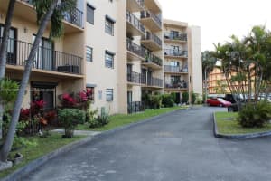 1820 W 53rd St APT 414, Hialeah, FL 33012, Sold 03/31/22