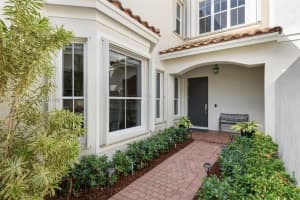 1366 Harbor View W, Hollywood, FL 33019, Sold 07/15/22
