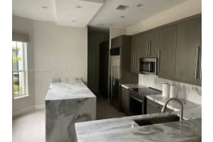 1366 Harbor View W, Hollywood, FL 33019, Sold 07/15/22