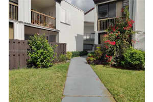 9441 Fontainebleau Blvd APT 201, Miami, FL 33172, Sold 04/07/22