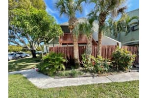 15 Crossings Cir, Boynton Beach, FL 33435, Sold 03/04/22