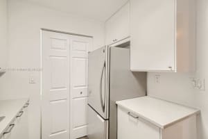 925 NE 199th St APT 205, Miami, FL 33179, Sold 03/11/22