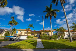 7531 Beach View Dr, North Bay Village, FL 33141, Sold 07/05/22
