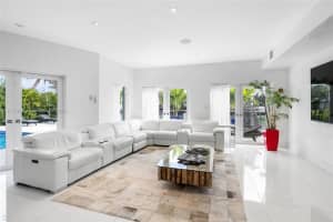 1040 S Shore Dr, Miami, FL 33141, Sold 05/31/22