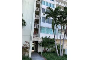 8233 Harding Ave APT 406, Miami Beach, FL 33141, Sold 05/12/22