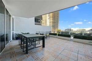 400 Alton Rd APT 505, Miami Beach, FL 33139, Sold 06/21/22