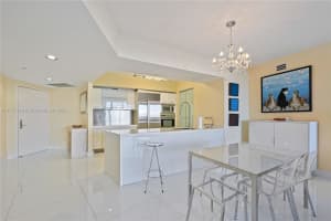400 Alton Rd APT 505, Miami Beach, FL 33139, Sold 06/21/22