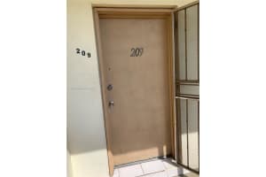 1395 NE 167th St APT 209, Miami, FL 33162, Sold 05/25/22