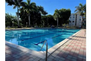 9320 Fontainebleau Blvd APT 303, Miami, FL 33172, Sold 04/22/22