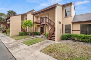306 Lakeview Dr E #6, Royal Palm Beach, FL 33411, Sold 03/15/22