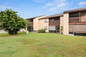 306 Lakeview Dr E #6, Royal Palm Beach, FL 33411, Sold 03/15/22