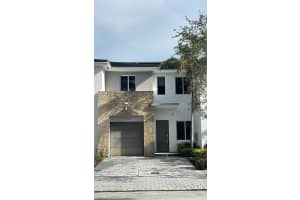 17555 SW 150th Ct, Miami, FL 33187, Sold 06/29/22