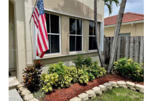 8118 SW 163rd Pl, Miami, FL 33193, Sold 04/18/22