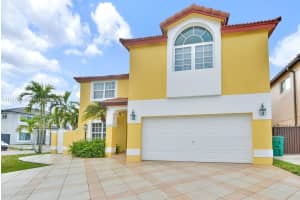 19574 NW 83rd Pl, Hialeah, FL 33015, Sold 04/25/22