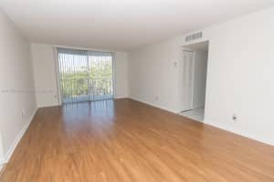 498 NW 165th St d 402, Miami, FL 33169, Sold 03/15/22