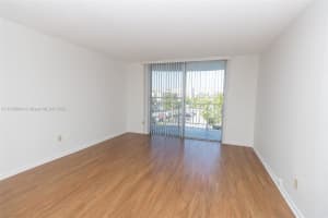 498 NW 165th St d 402, Miami, FL 33169, Sold 03/15/22