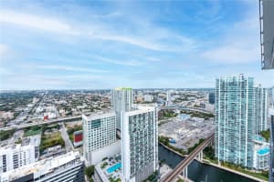88 SW 7th St Apt 4110, Miami, FL 33130, Sold 03/14/22
