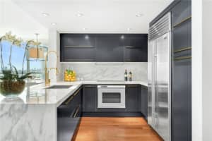 101 20th St #2706, Miami Beach, FL 33139, Sold 04/22/22