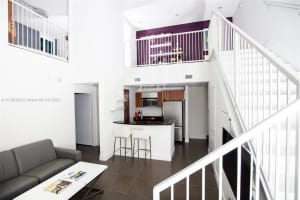 300 S Biscayne Blvd, Miami, FL 33131, Sold 04/15/22