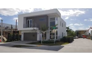 9750 NW 75th St, Doral, FL 33178, Sold 03/18/22