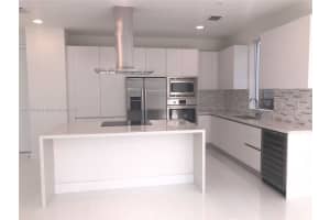 9750 NW 75th St, Doral, FL 33178, Sold 03/18/22