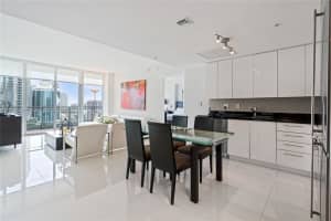 92 SW 3rd St APT 2203, Miami, FL 33130, Sold 04/14/22
