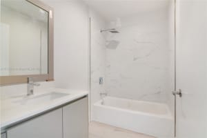 2555 NE 193rd St #2108, Miami, FL 33180, Sold 04/11/22