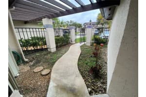 10296 SW 137th Ct, Miami, FL 33186, Sold 04/18/22