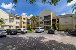 5740 Rock Island Rd APT 285, Tamarac, FL 33319, Sold 05/02/22