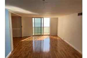6039 Collins Ave APT 1727, Miami Beach, FL 33140, Sold 04/01/22