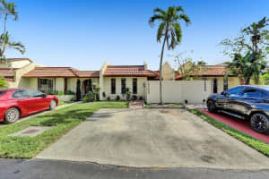 19209 NW 64th Ct, Hialeah, FL 33015, Sold 03/10/22