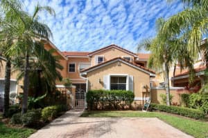 1506 Yellowheart Way, Hollywood, FL 33019, Sold 03/18/22