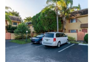 7175 Nova Dr APT 305, Davie, FL 33317, Sold 03/18/22