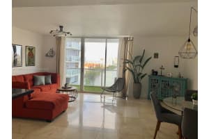 5085 NW 7th St APT 1001, Miami, FL 33126, Sold 05/26/22