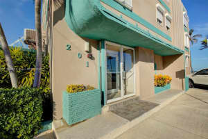 201 Van Buren St APT 101, Hollywood, FL 33019, Sold 04/15/22