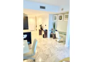 200 Biscayne Blvd Way APT 3705, Miami, FL 33131, Sold 03/15/22